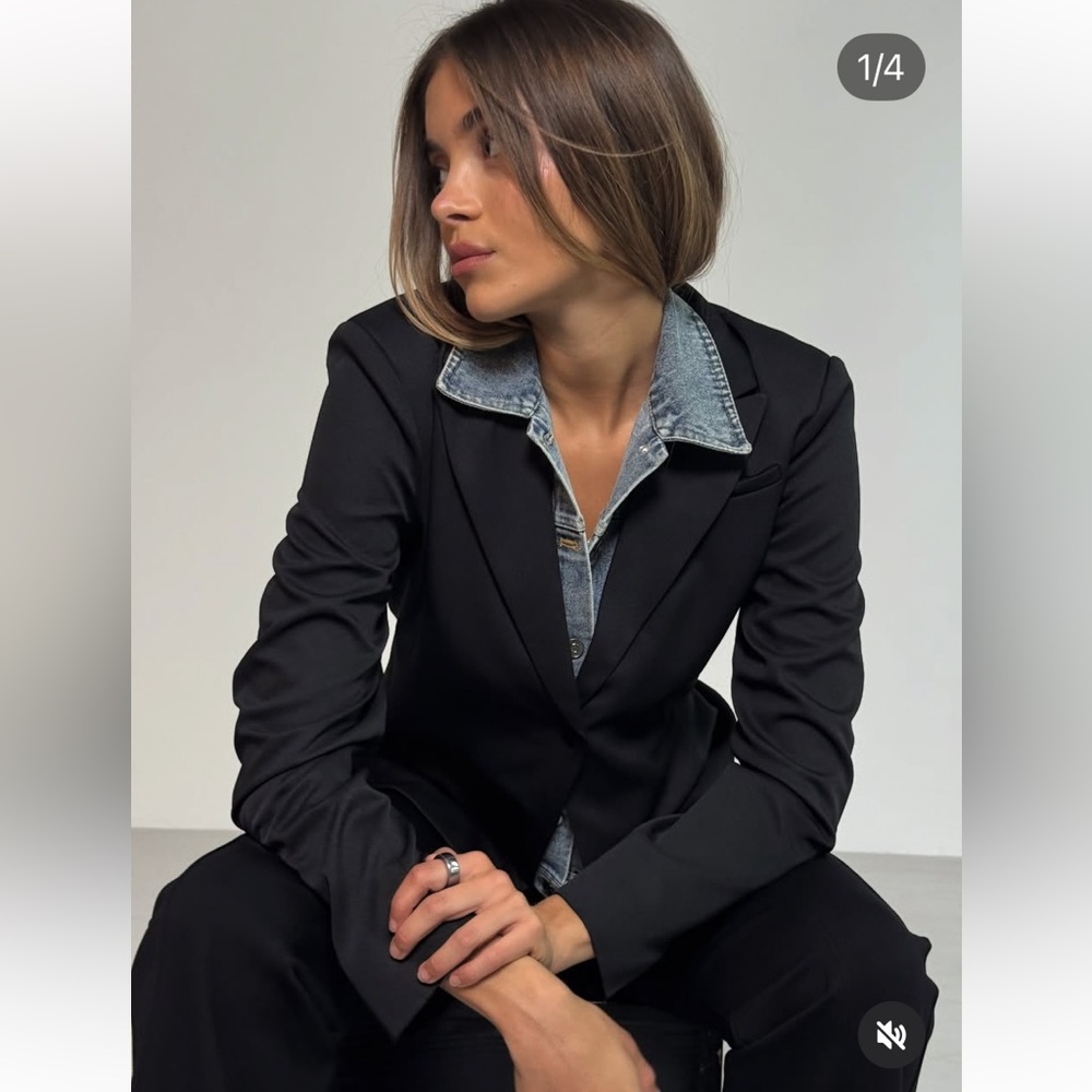 Demi Layered Blazer Two looks in one, the Paige removable denim mixed media XS